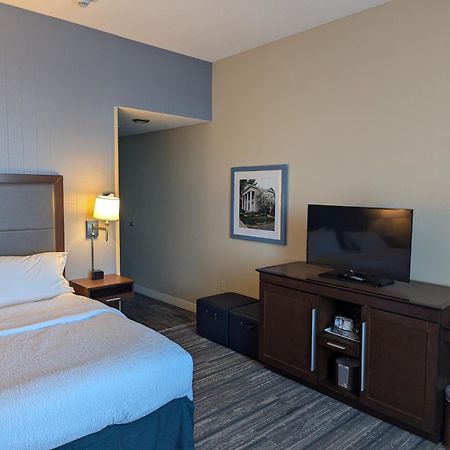 Hampton Inn & Suites Cazenovia, Ny Exteriör bild
