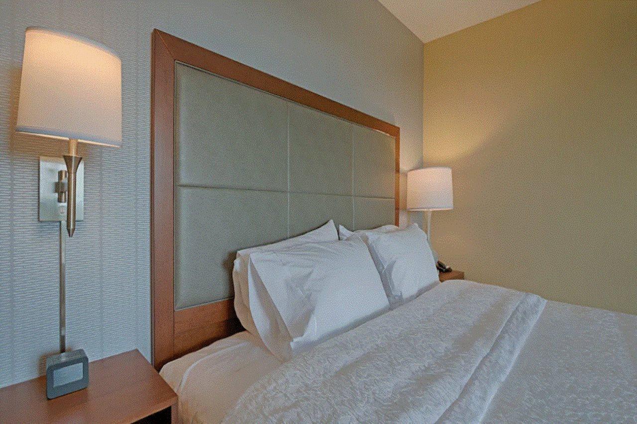 Hampton Inn & Suites Cazenovia, Ny Exteriör bild