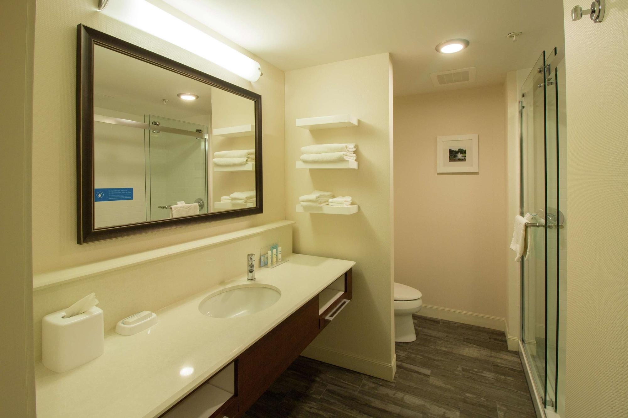 Hampton Inn & Suites Cazenovia, Ny Exteriör bild