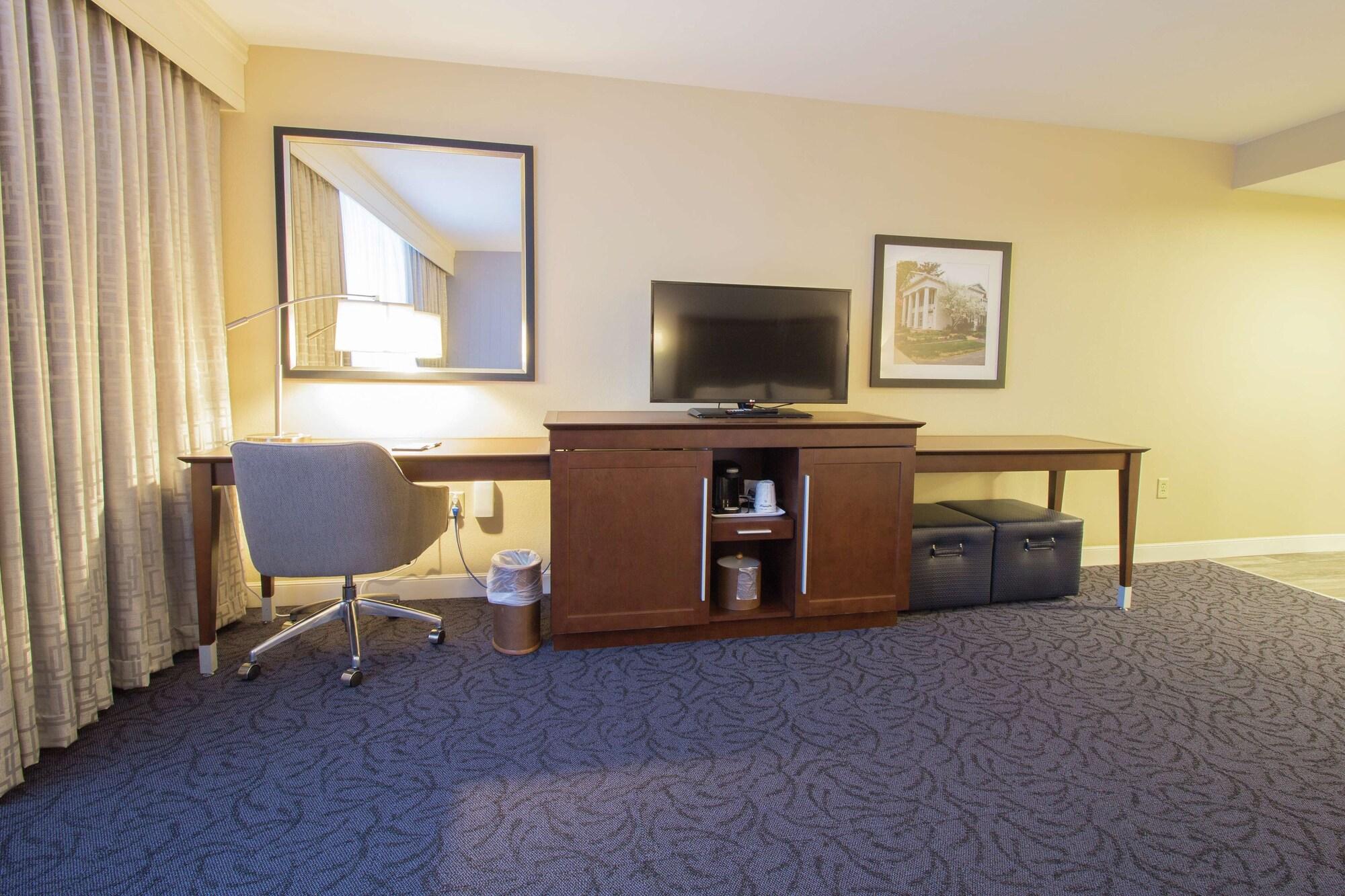 Hampton Inn & Suites Cazenovia, Ny Exteriör bild