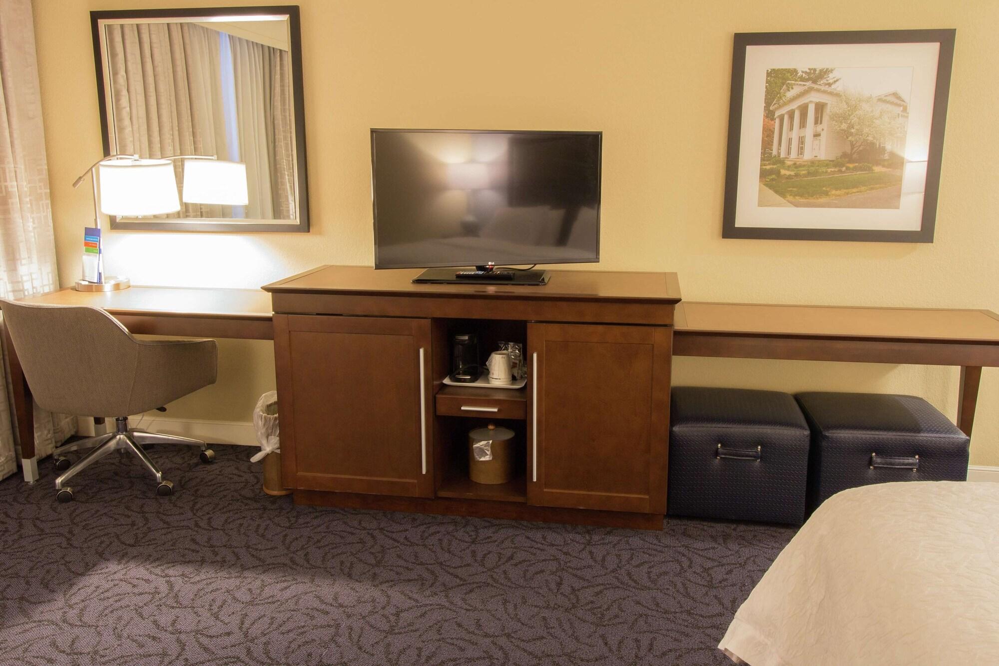 Hampton Inn & Suites Cazenovia, Ny Exteriör bild