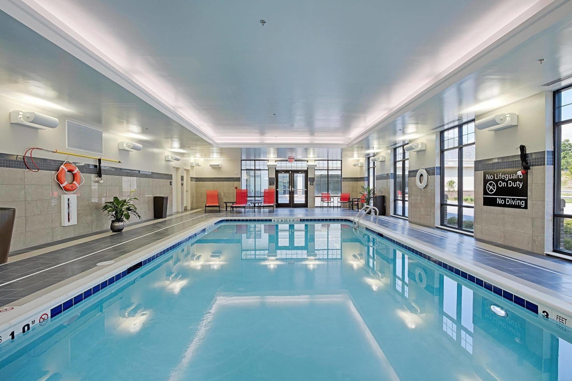 Hampton Inn & Suites Cazenovia, Ny Exteriör bild